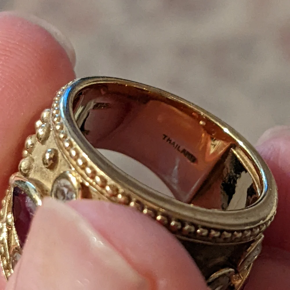 Beautiful Ring - Picture 6 of 6